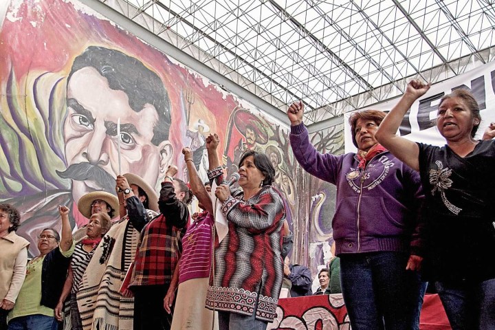 Manifestantes en atenco