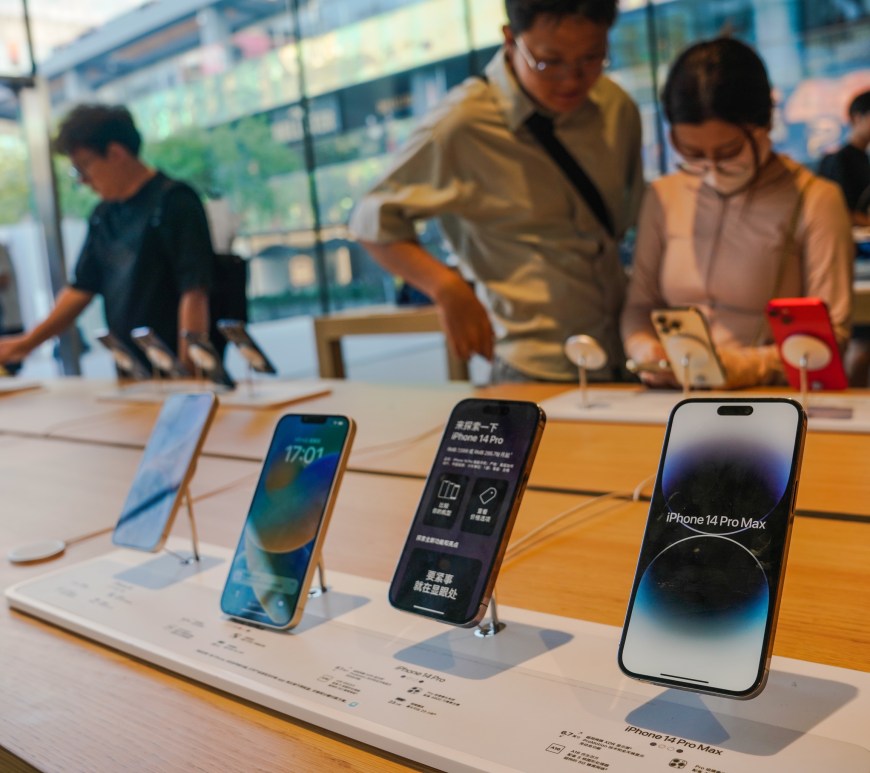 Equipos telefónicos en exhibidor