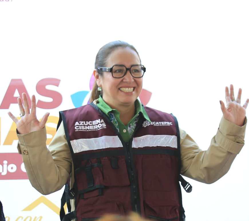 Azucena Cisneros