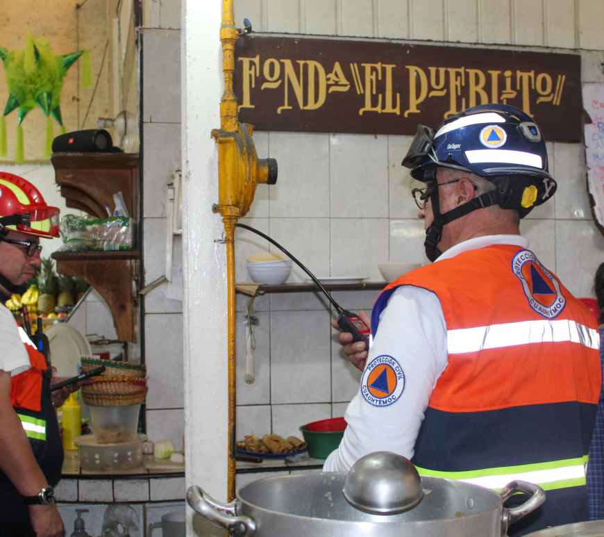 Integrantes de proteccion civil