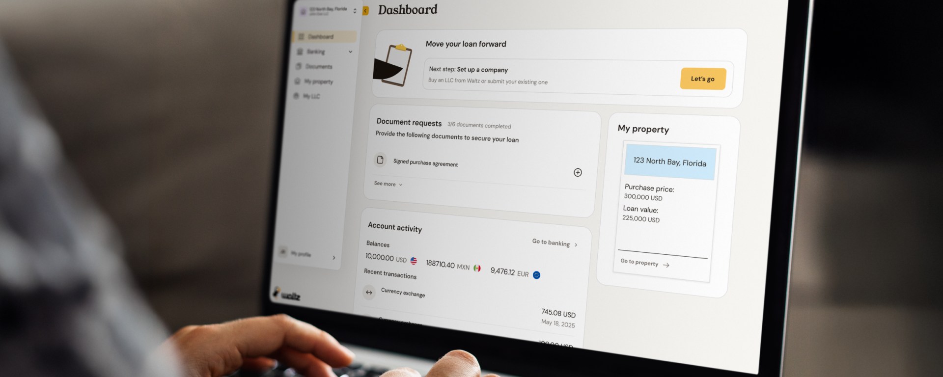 Computadora en oficina