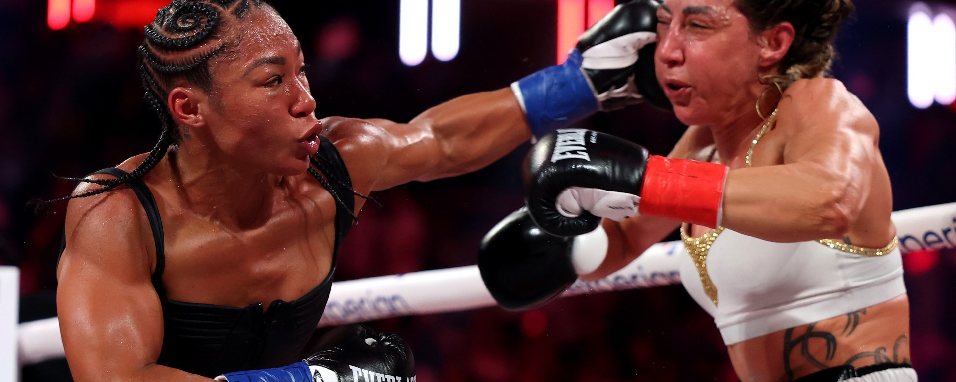 Mujeres boxeadoras | Foto: Al Bello/Getty Images for Netflix