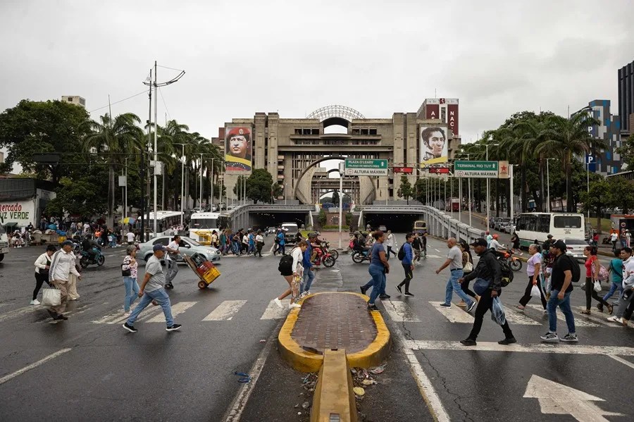 Avenida de Caracas | EFE/ Ronald Peña R