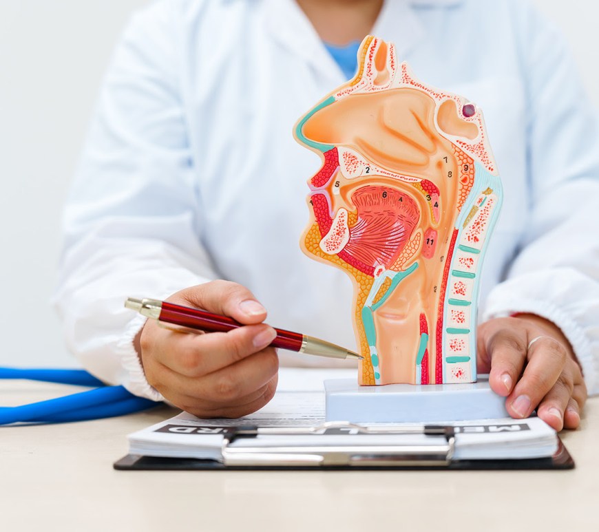 Doctor señala muestra