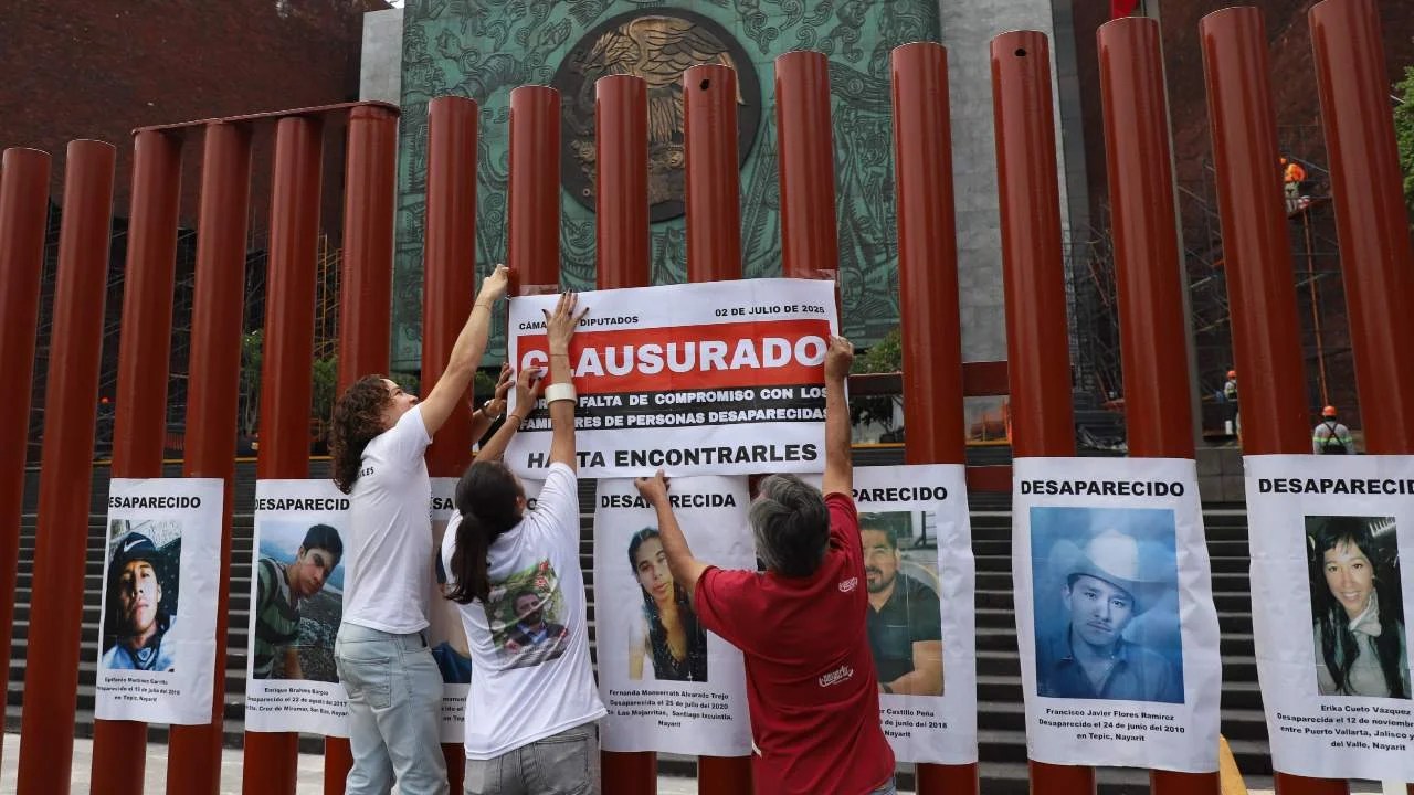 Familiares de desaparecidos en la Camara de Diputados