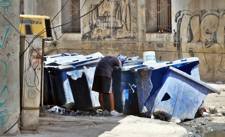 Indigente en La Habana (Cuba) | EFE/Ernesto Mastrascusa