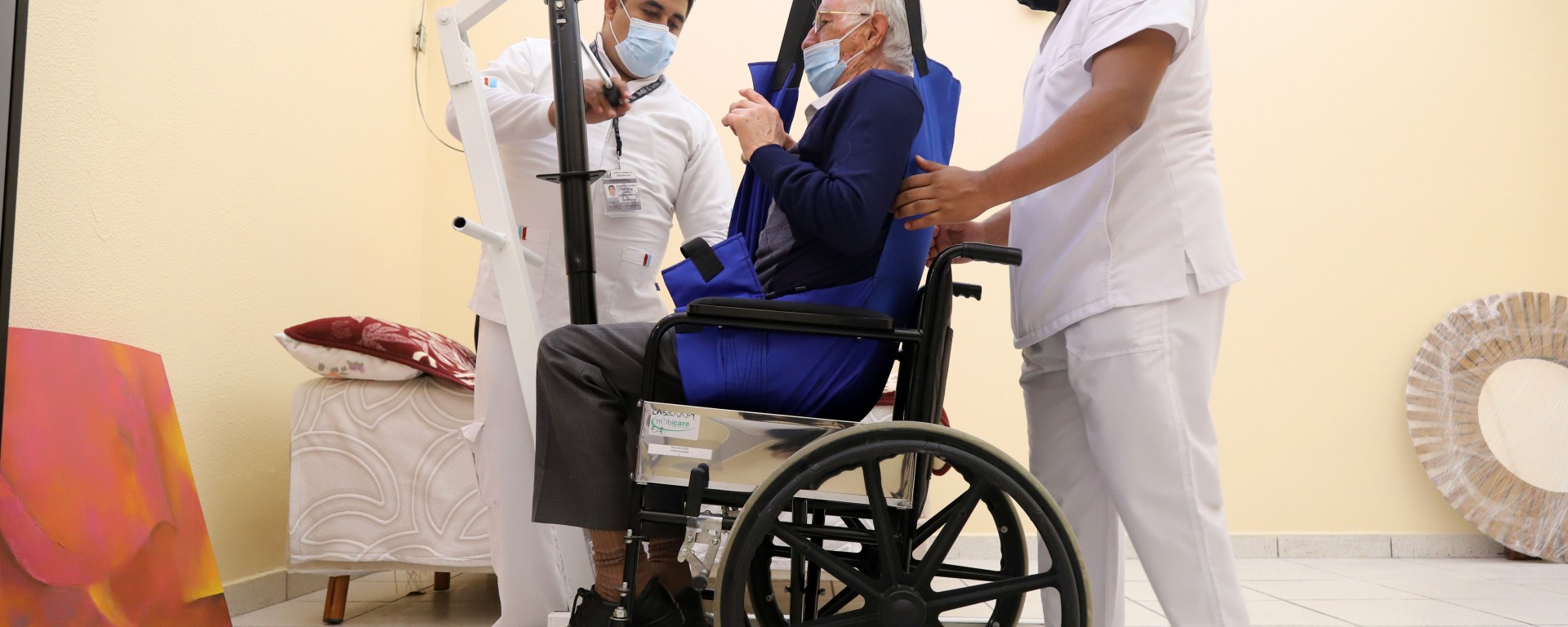 Atención médica de adulto mayor