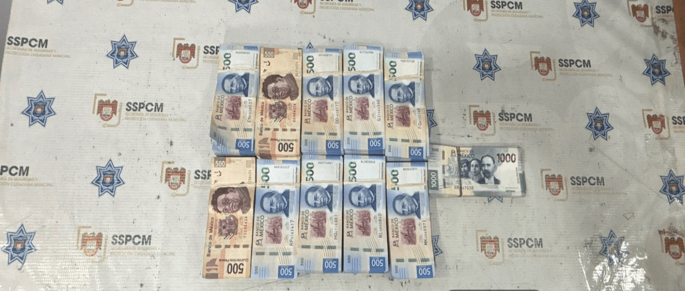 Fajo de billetes asegurado