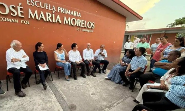 Reunión es escuela primaria