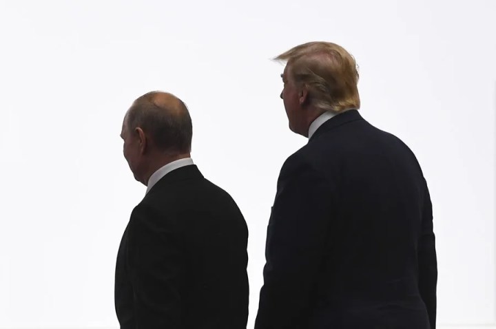 Vladimir Putin y Donald Trump | EFE/ Lukas Coch