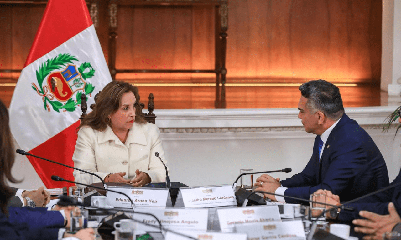 Dina Boluarte y Alejandro Moreno