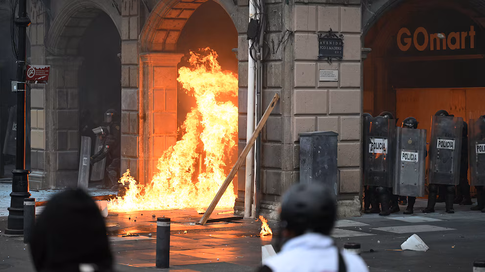 Villancia en manifestacion