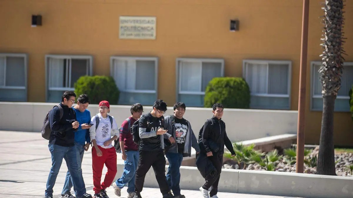 Alumnos universitarios