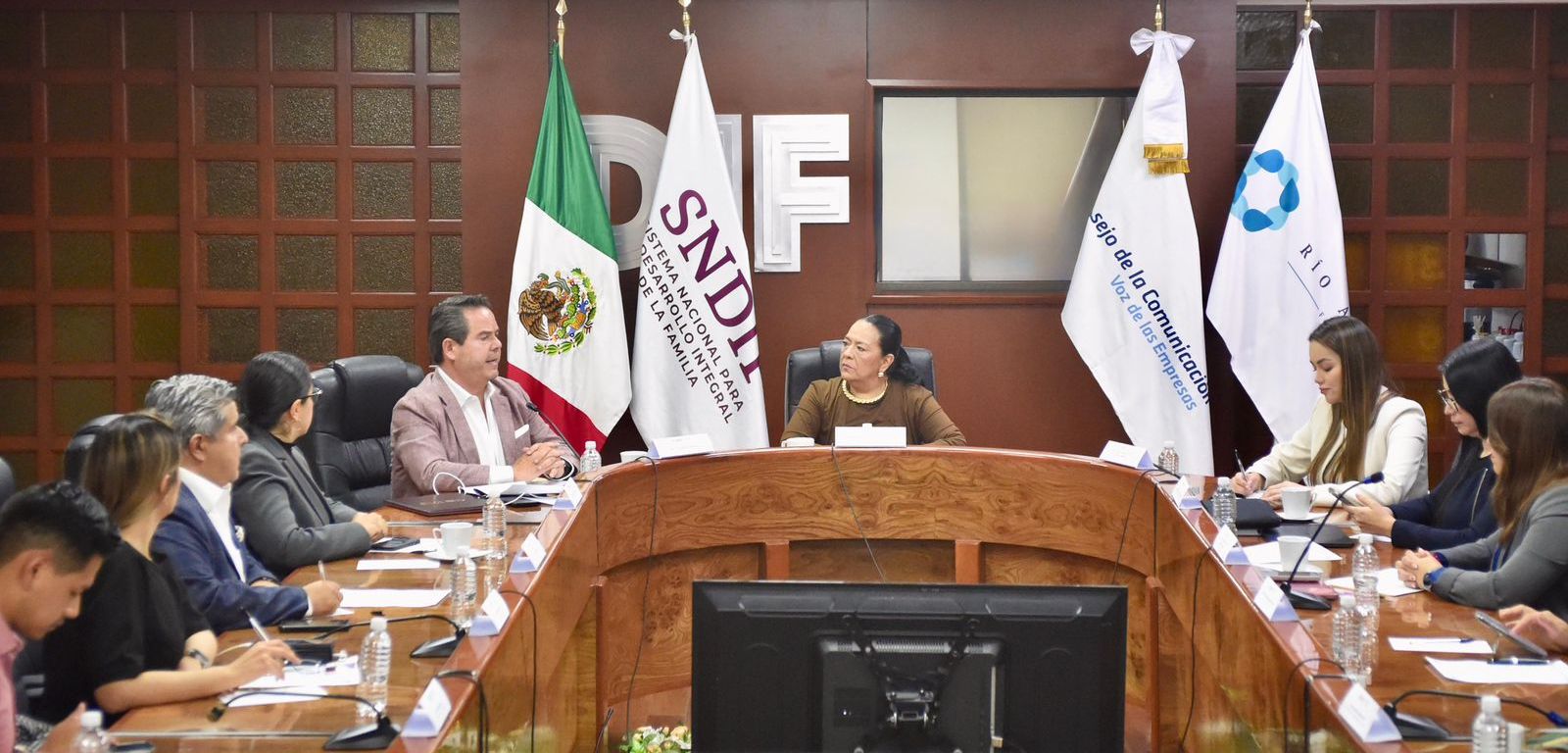 Reunion sede del DIF