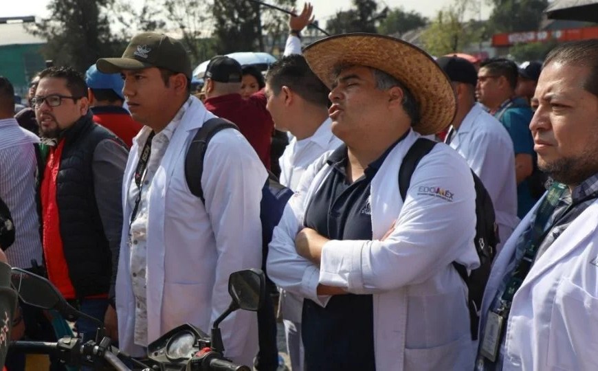 Medicos en manifestacion