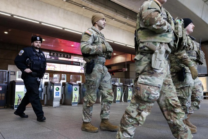 Miembros de la Guardia Nacional en Washington | EFE/EPA/WILL OLIVER