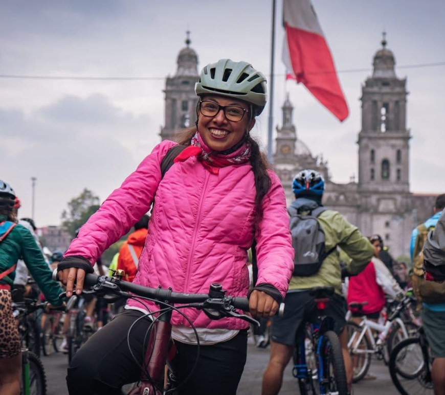 Persona ciclista en el Zocalo