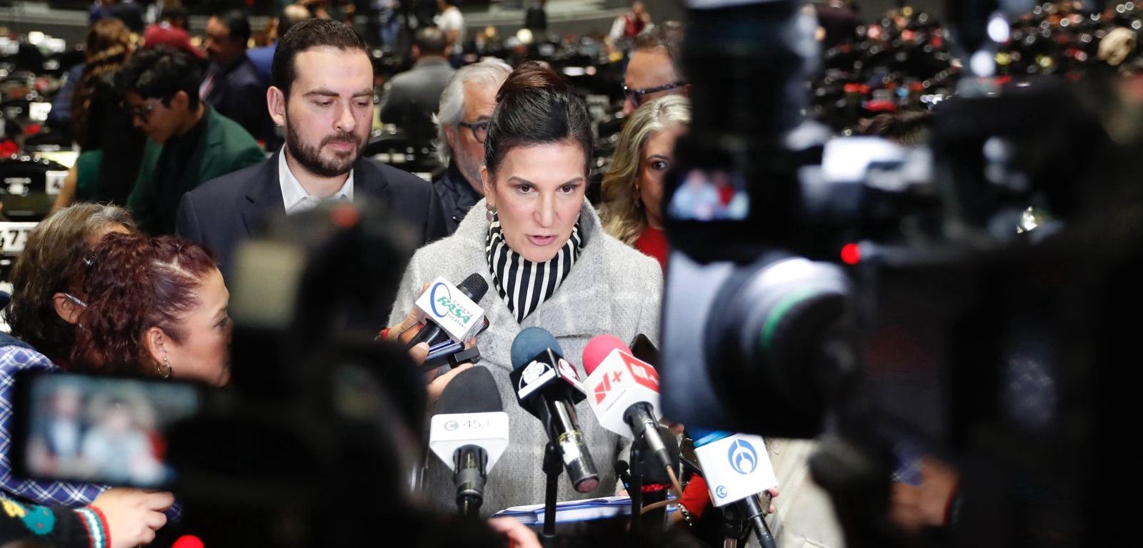 Kenia López Rabadán