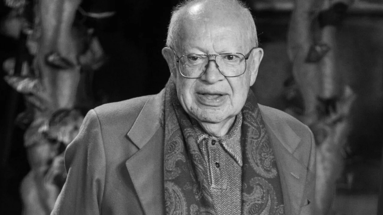 Eduardo Manzano "El polivoz"