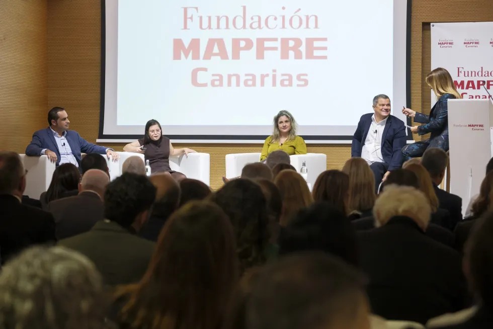 Reunion de la Fundacion Mafre | EFE/Ángel Medina G.