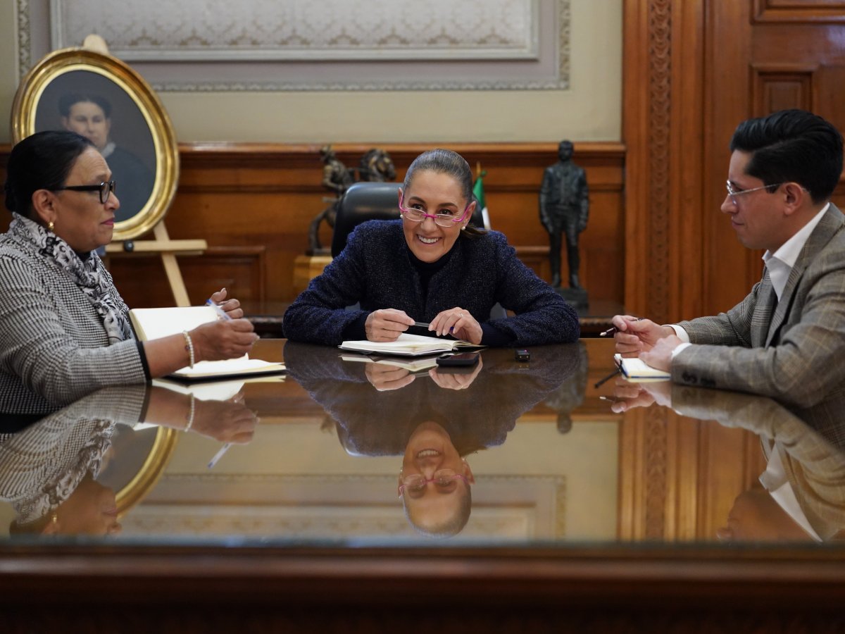 Sheinbaum conversa con el papa León XIV este viernes guadalupano