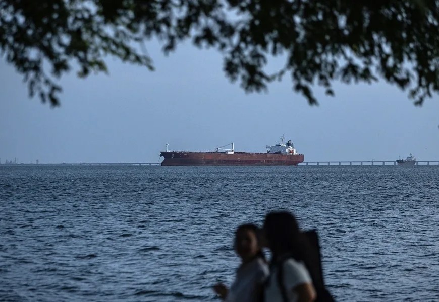 Buque petrolero, en Maracaibo (Venezuela). | EFE/ Henry Chirinos