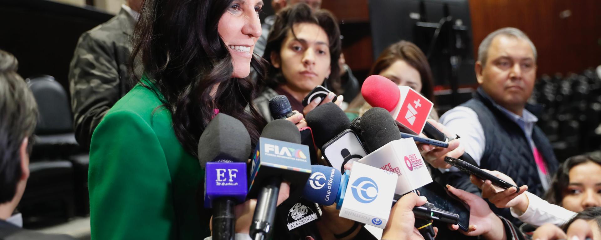 Kenia López Rabadán