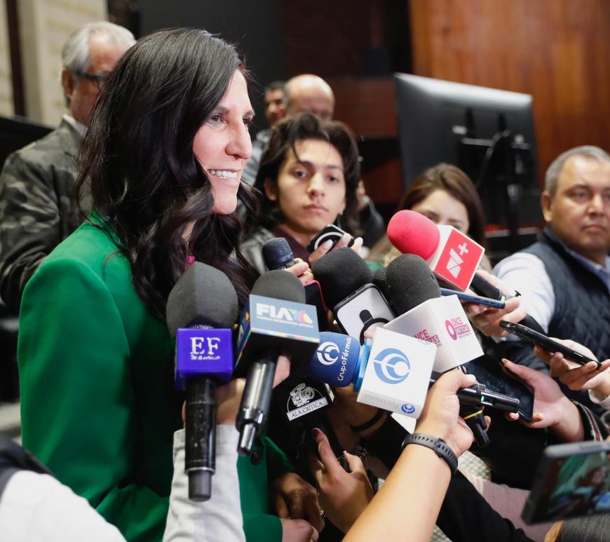 Kenia López Rabadán