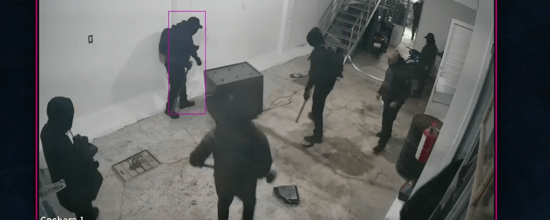 Policías mexiquenses protagonizan robos