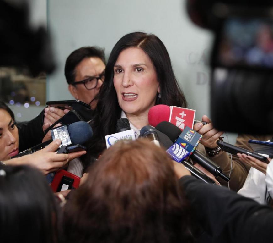 Kenia López Rabadán