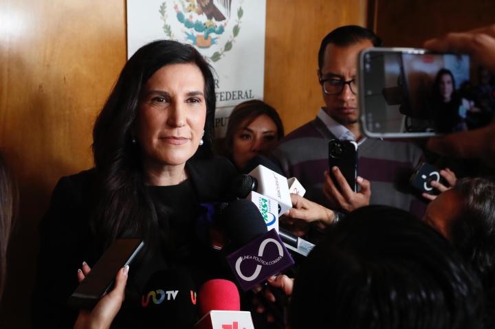 Kenia López Rabadán