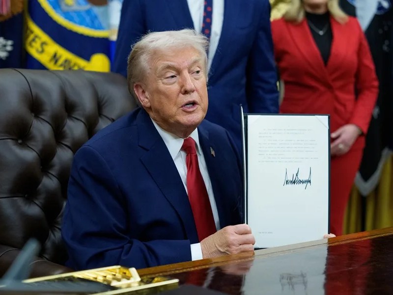 Estados Unidos impondrá aranceles a países que vendan petróleo a Cuba