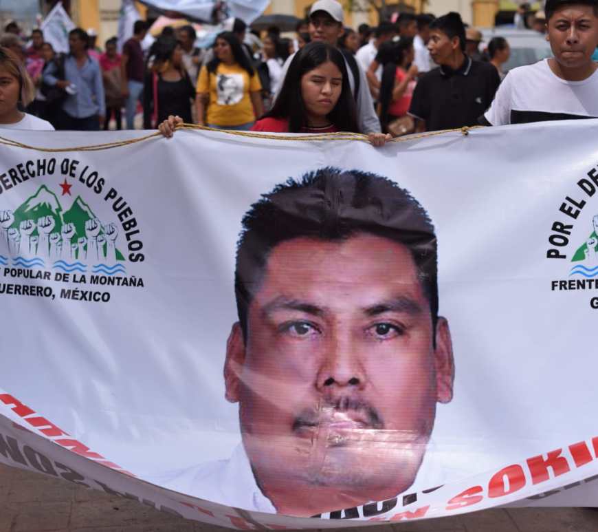 Manta a favor de Arnulfo Cerón Soriano