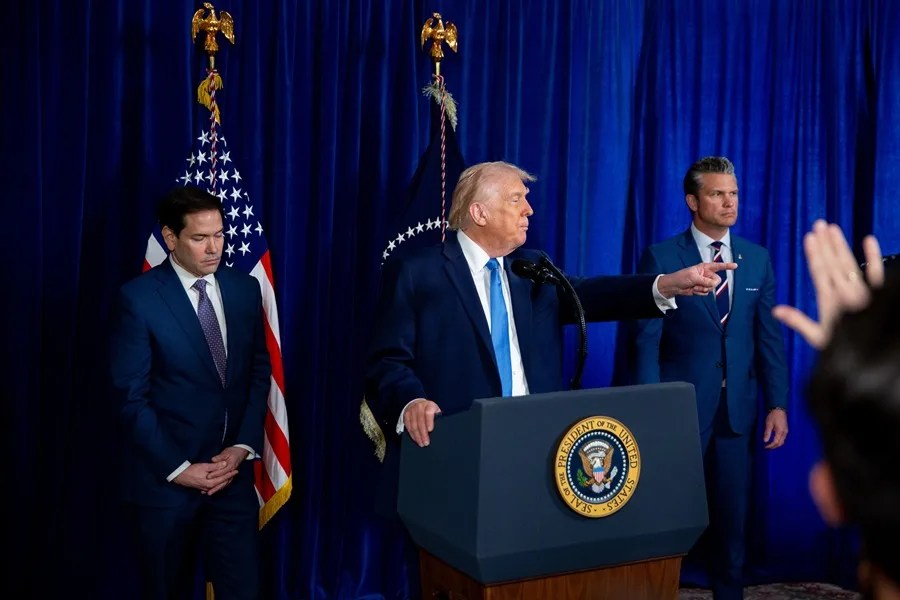 Marco Rubio; Donald Trump; y Pete Hegseth | EFE/EPA/Nicole Combeau