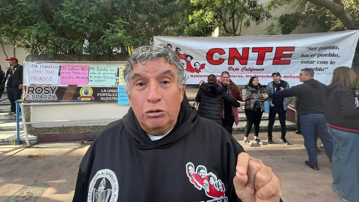 Manifestación de integrantes de la CNTE