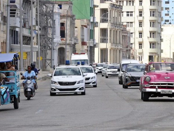 Sheinbaum mantiene apoyo petrolero a Cuba