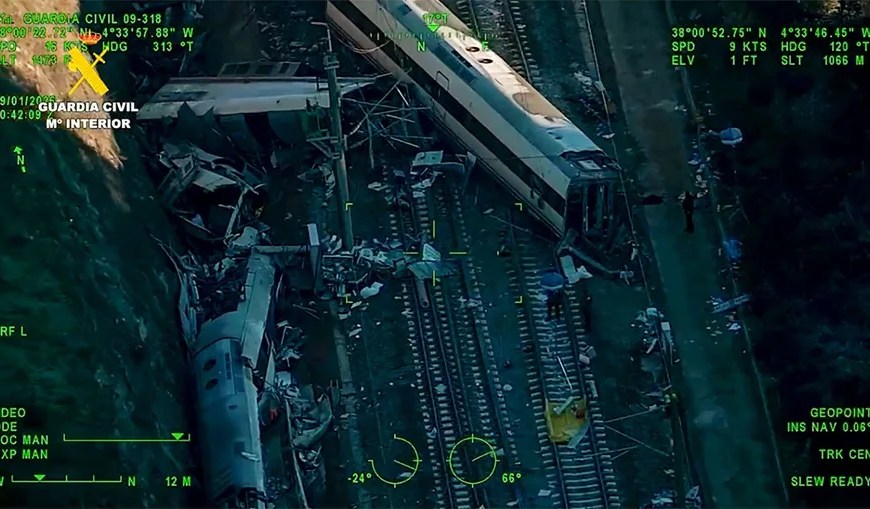 Vista aérea del accidente de trenes cerca de Adamuz (Córdoba) este lunes. EFE/ Guardia Civil