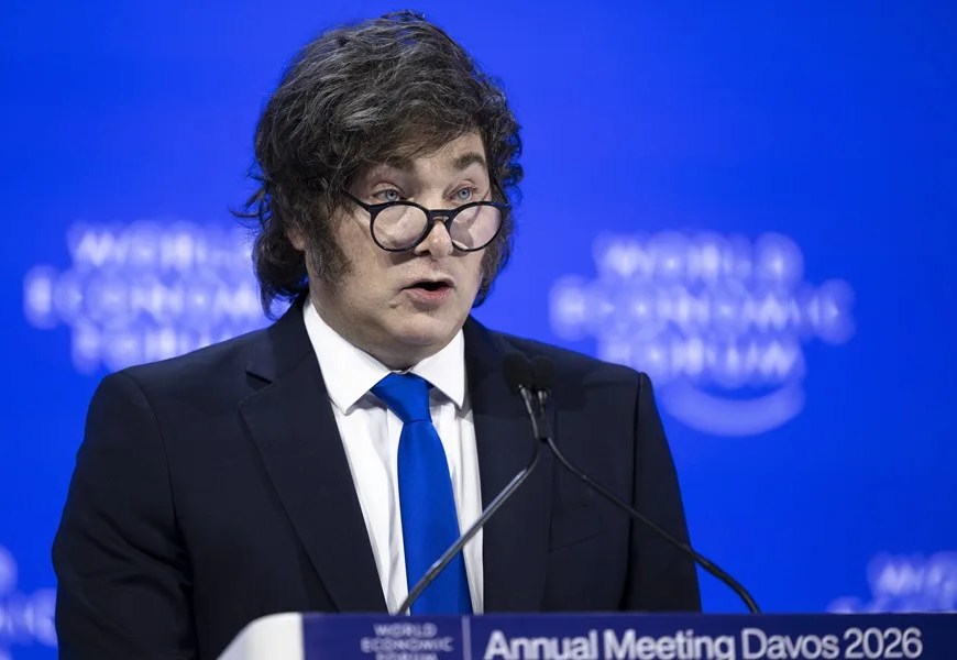 El presidente de Argentina, Javier Milei, habla ante el Foro Económico de Davos, este 21 de enero de 2026, en Davos (Suiza). EFE/Gian Ehrenzeller