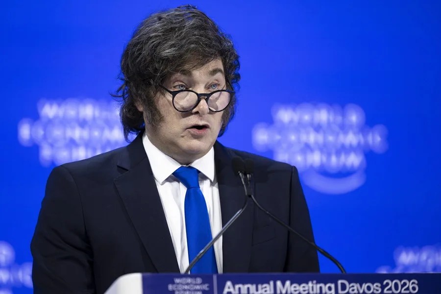 El presidente de Argentina, Javier Milei, habla ante el Foro Económico de Davos, este 21 de enero de 2026, en Davos (Suiza). EFE/Gian Ehrenzeller