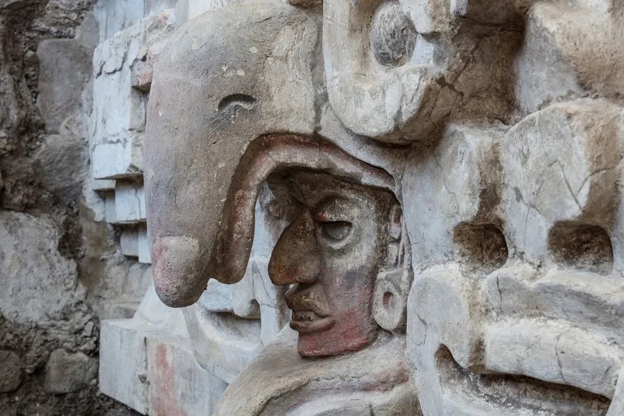 Fotografía cedida este viernes por la Secretaria de Cultura donde se observa parte de una tumba zapoteca en el estado de Oaxaca (México). EFE/ Luis Gerardo Pena Torres/ Secretaría de Cultura