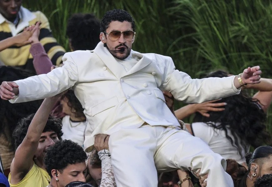 El cantante puertorriqueño Bad Bunny durante su presentación en el intermedio de la Super Bowl este domingo. EFE/ Chris Torres
