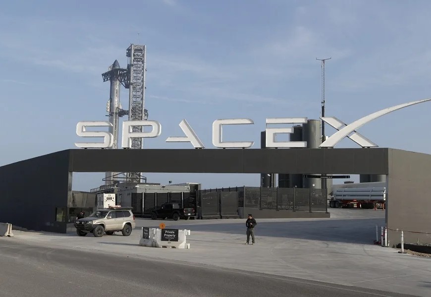 Fotografía de archivo de una base de la compañía SpaceX, propiedad del magnate Elon Musk. EFE/Adam Davis
