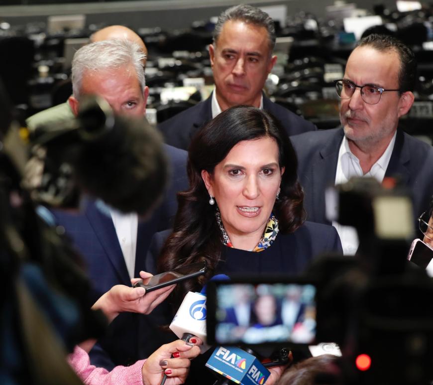 Kenia López Rabadán