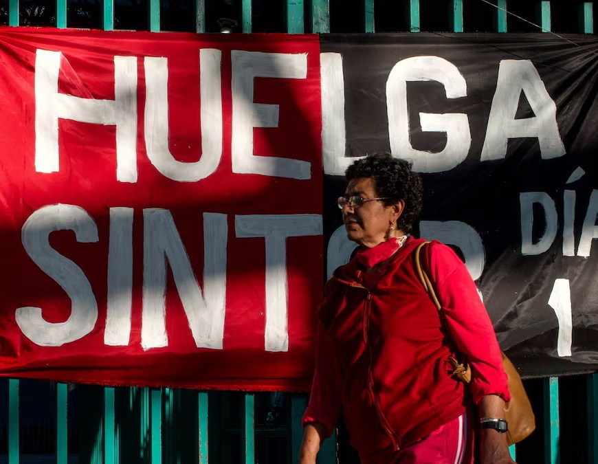 Colegio de Bachilleres Bandera de huelga