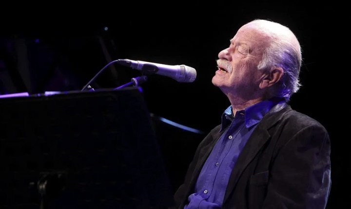 Fotografía facilitada por Karonte del cantautor italiano Gino Paoli. EFE/Karonte

