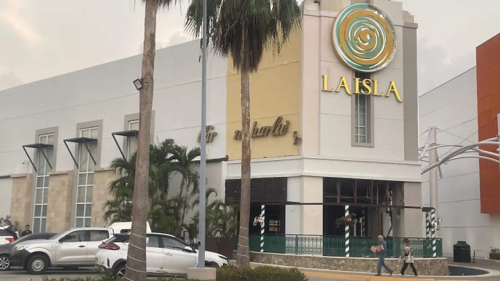 Centro Comercial La Isla 