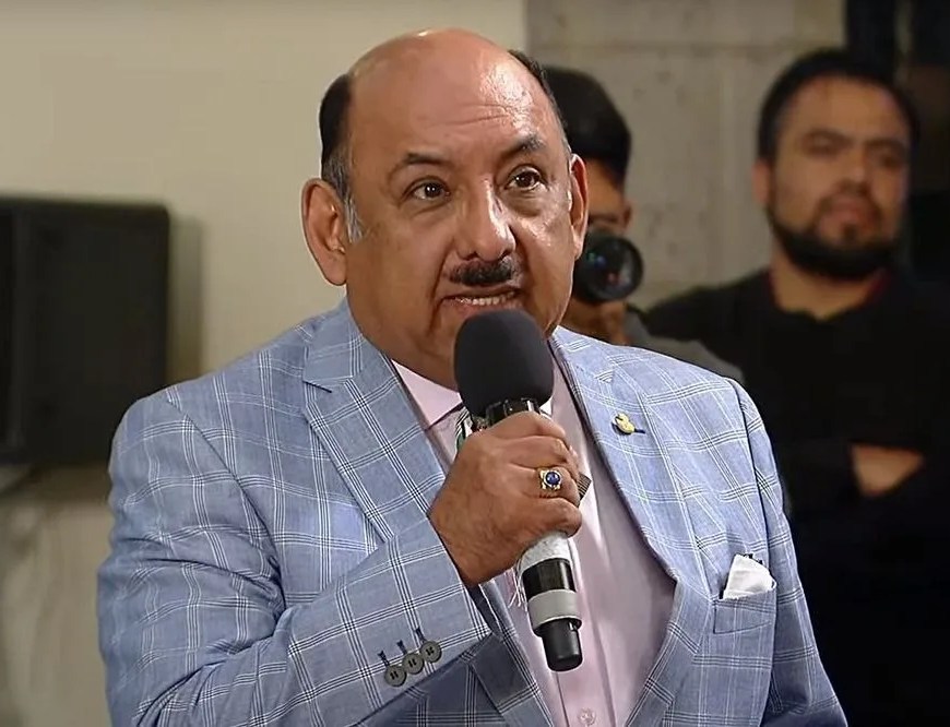 Carlos Pozos, Lord molécula