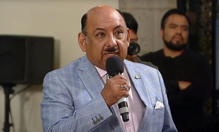 Carlos Pozos, Lord molécula