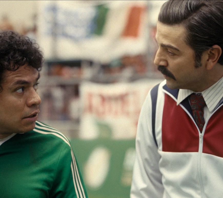 México 86. (L to R) Memo Villegas as Hugo Sánchez, Diego Luna as Martín de la Torre in México 86. Cr. Carlos Somonte | Netflix © 2026
