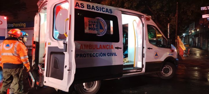 Ambulancia de noche